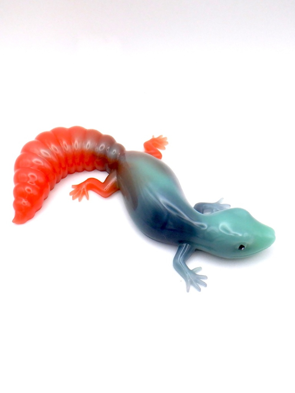 Handmade Resin Lizard - Picture 3 of 7
